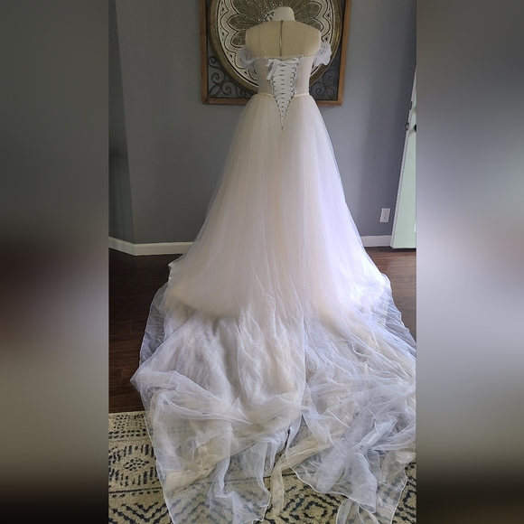 Alluring Tulle Off-the-shoulder Neckline A-line Wedding Dress With Belt - Picture 9 of 14